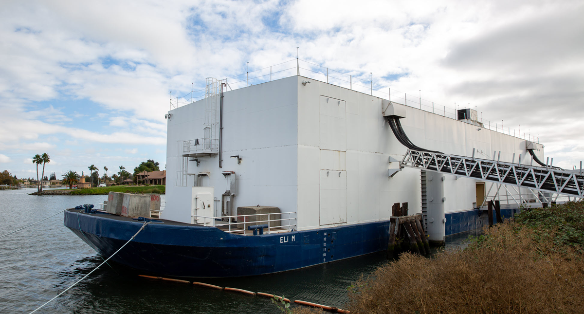 Barge-outside-1200_Nautilus