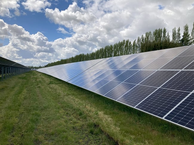 InterlogCS_groundSolarPanels1200